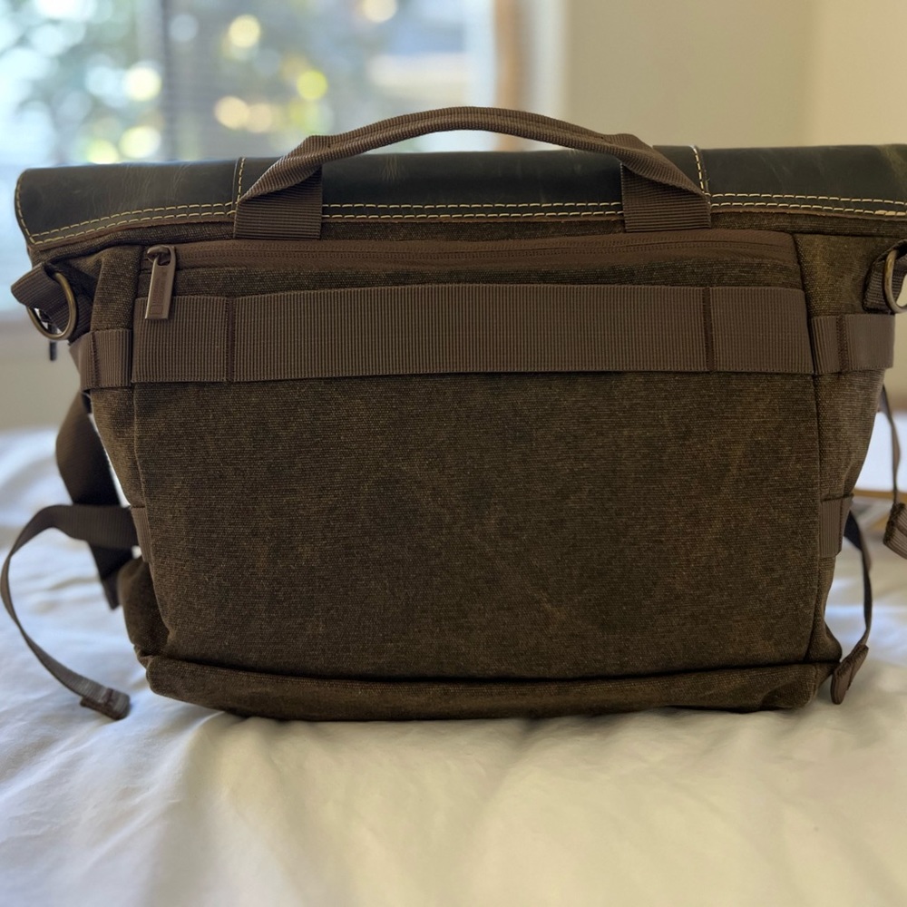 Genuine National Geographic NG NG A2140 Midi Satchel Camera Shoulder Bag NWT